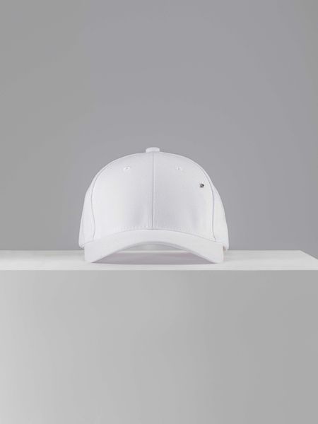 Mũ lưỡi chai trắng